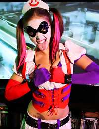 Bailey Knox in Harlee Queen Cosplay